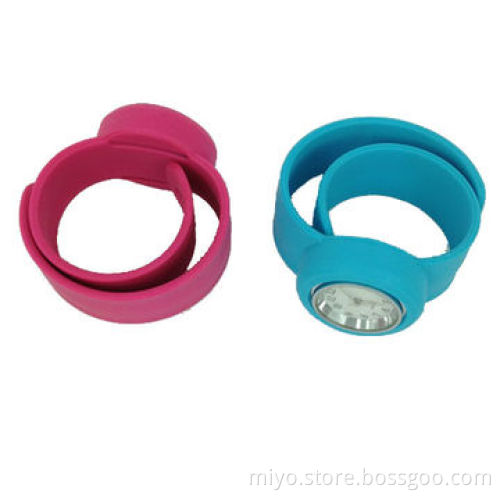 Slap children's watch in plastic case and silicone strap, various colors of dials and straps